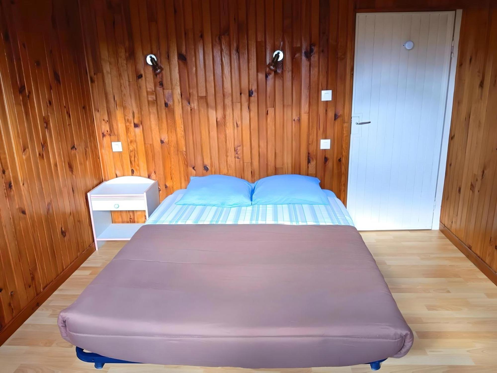 Camping Des Bains Saint-Honoré Quarto foto